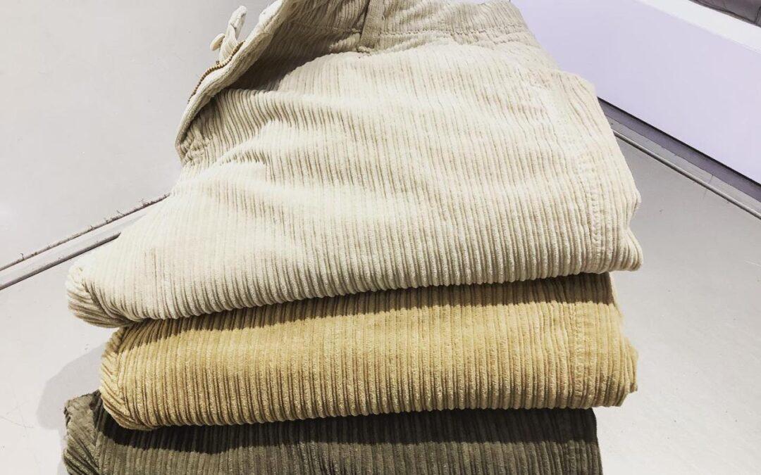 Pantaloni velluto costa roccia -50%🤩🤩🤩