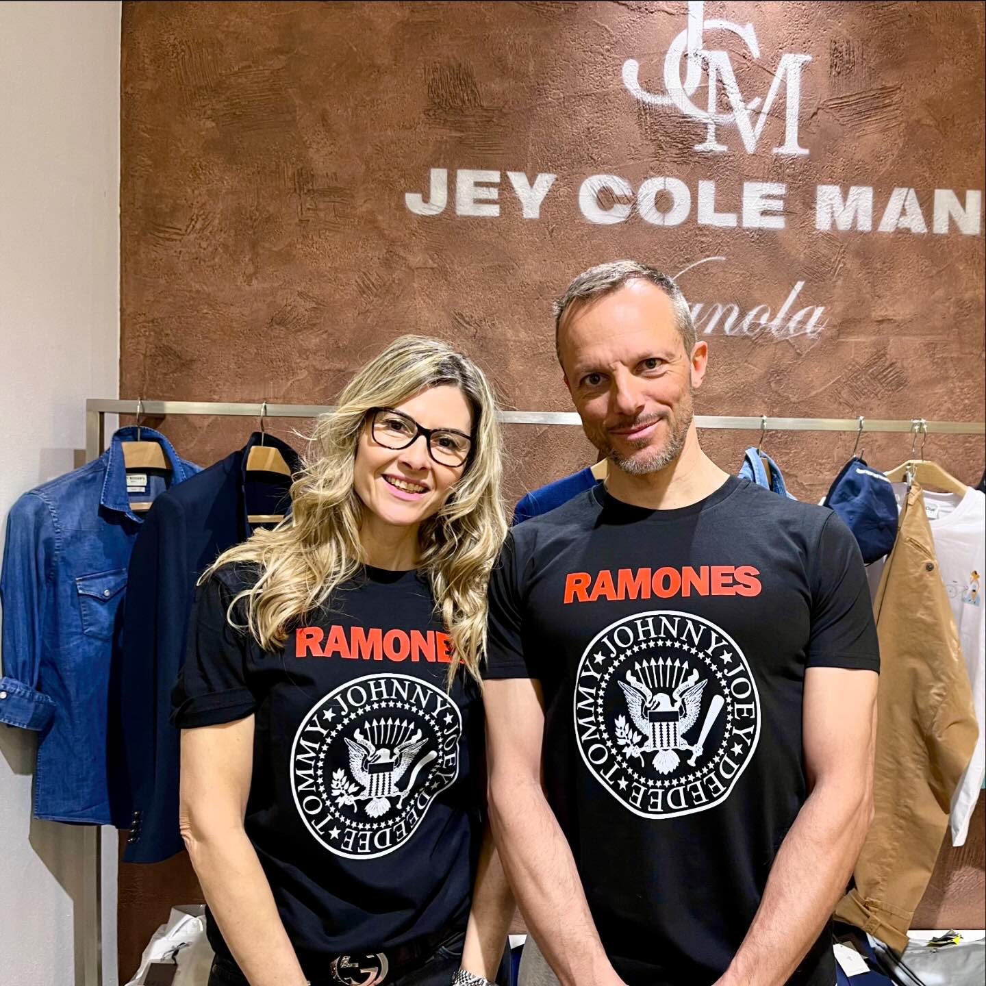 Arrivate le nuove t-shirt 🤩🤩RAMONES  e tante altre !!!! 