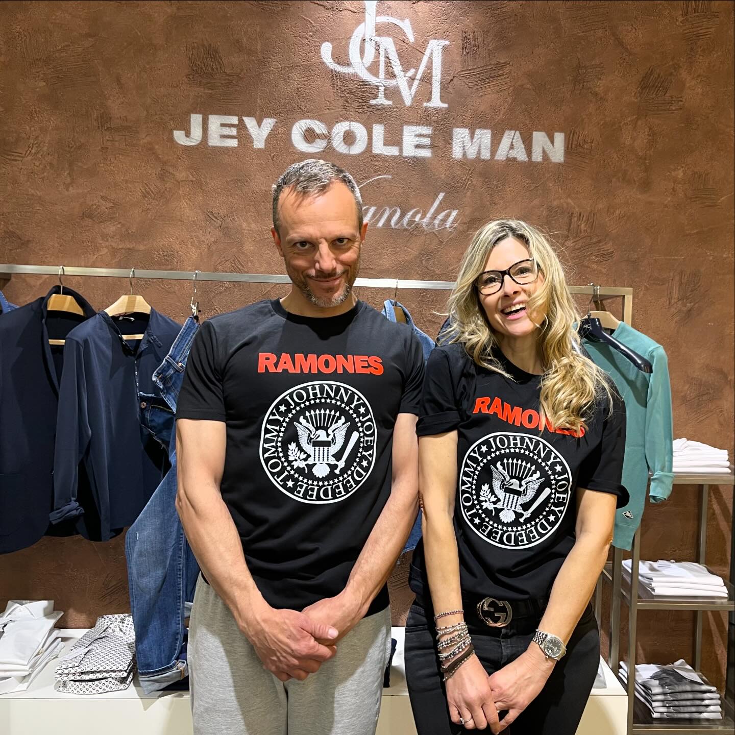 Arrivate le nuove t-shirt 🤩🤩RAMONES  e tante altre !!!! 