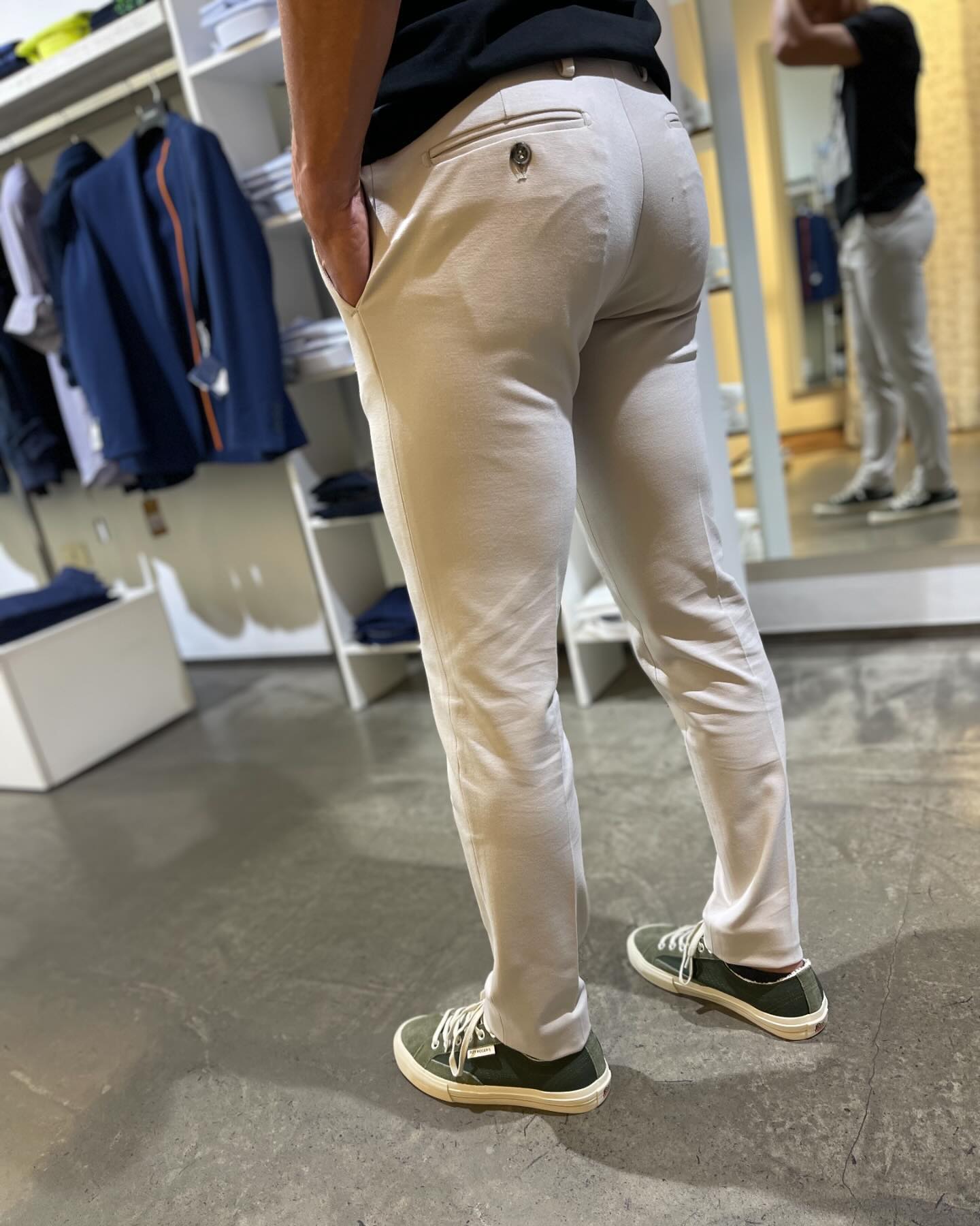 Abito uomo punto Milano  non comodo MOLTO DI PIÙ !! Diverse le varianti e soprattutto la possibilità di scegliere la tg del  pantalone diversa da quella della giacca  🤩😎
