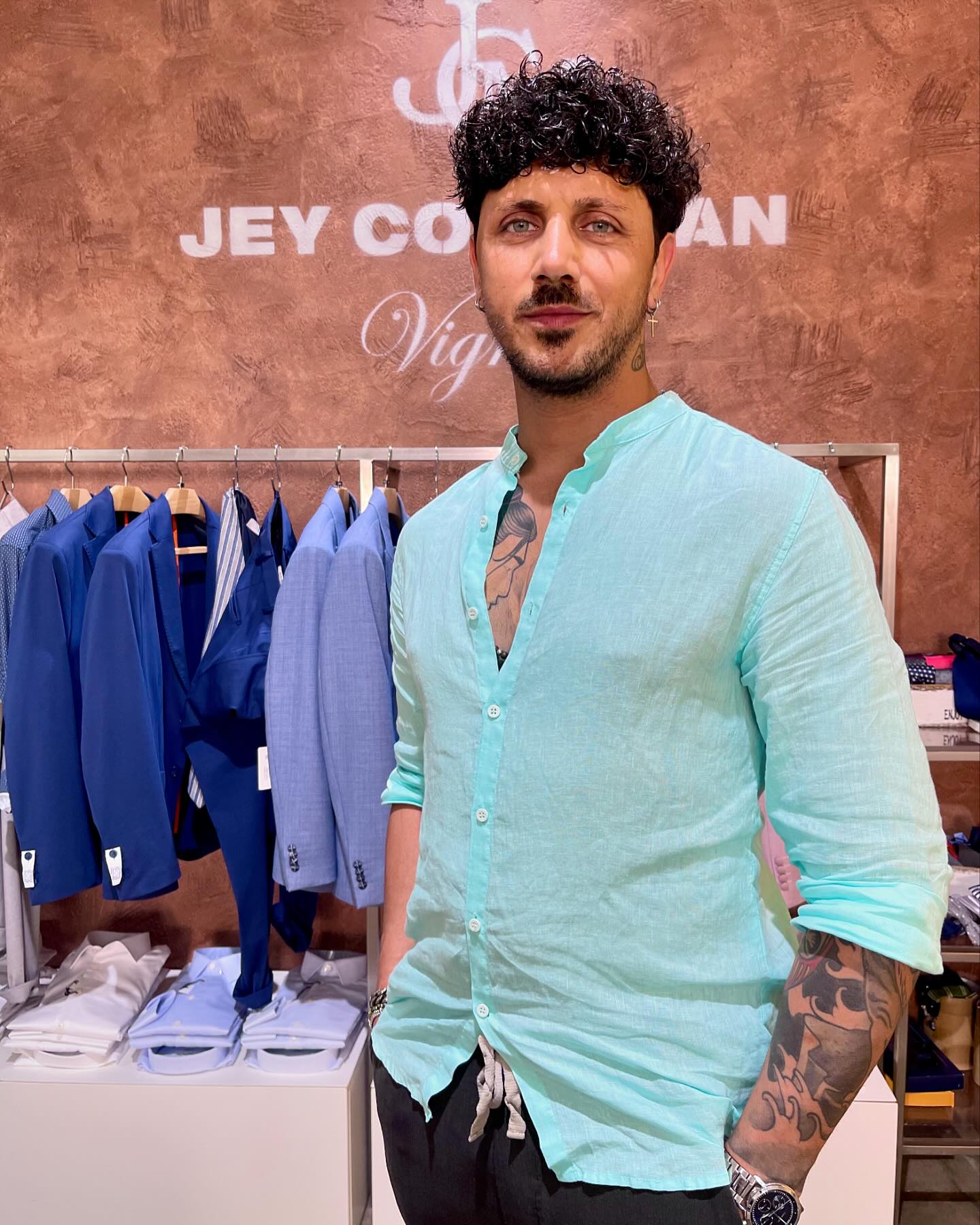 Vogliamo parlare di come sta’ questo colore al nostro Stefano🤩🤩