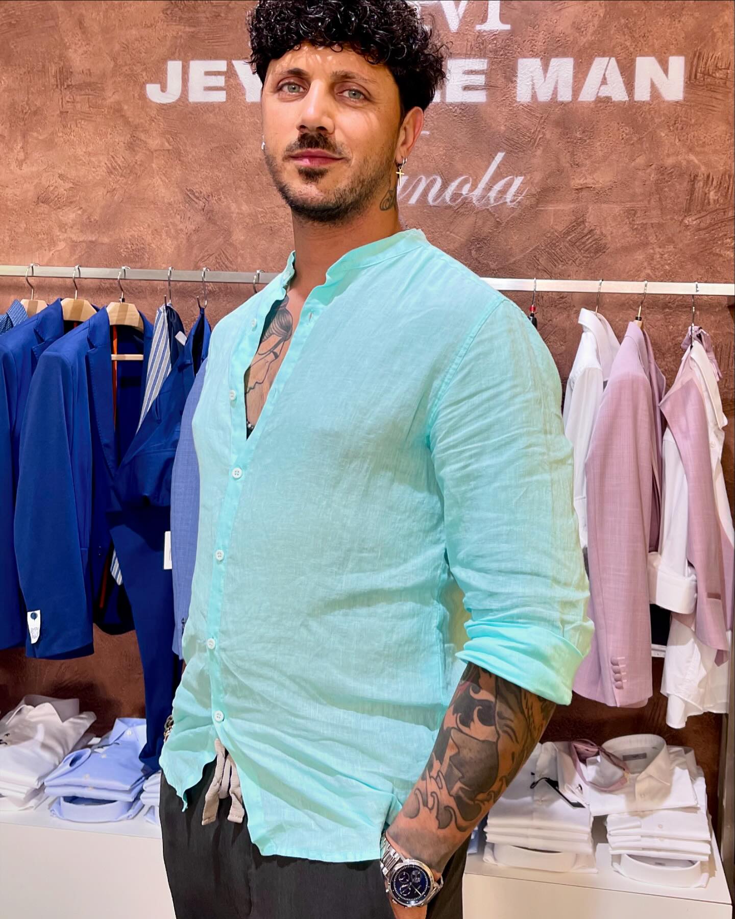 Vogliamo parlare di come sta’ questo colore al nostro Stefano🤩🤩