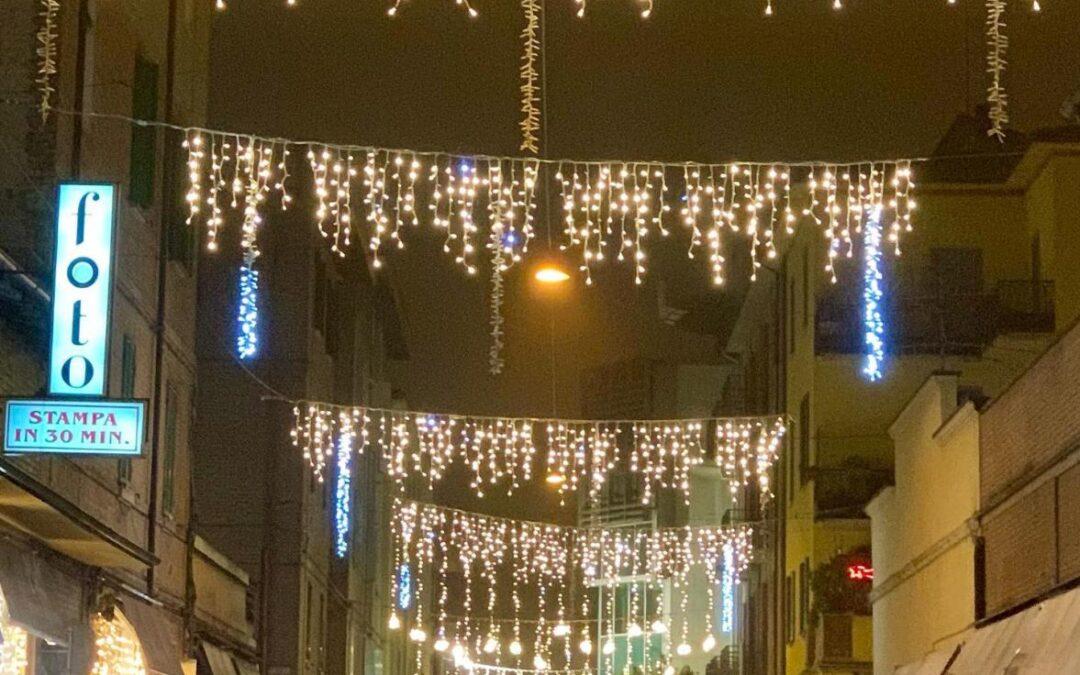 Vignola si illumina .. JEYCOLEMAN domani APERTOOO🎄🎁🎅🏻