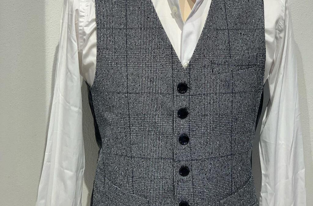 Gilet uomo lavorato sul davanti , ultime taglie -30%