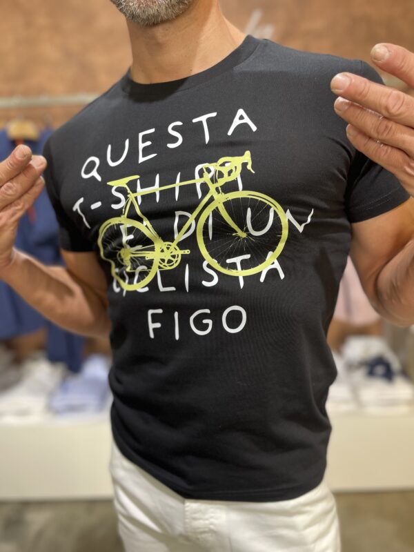 T-shirt uomo estiva con stampa CHT22