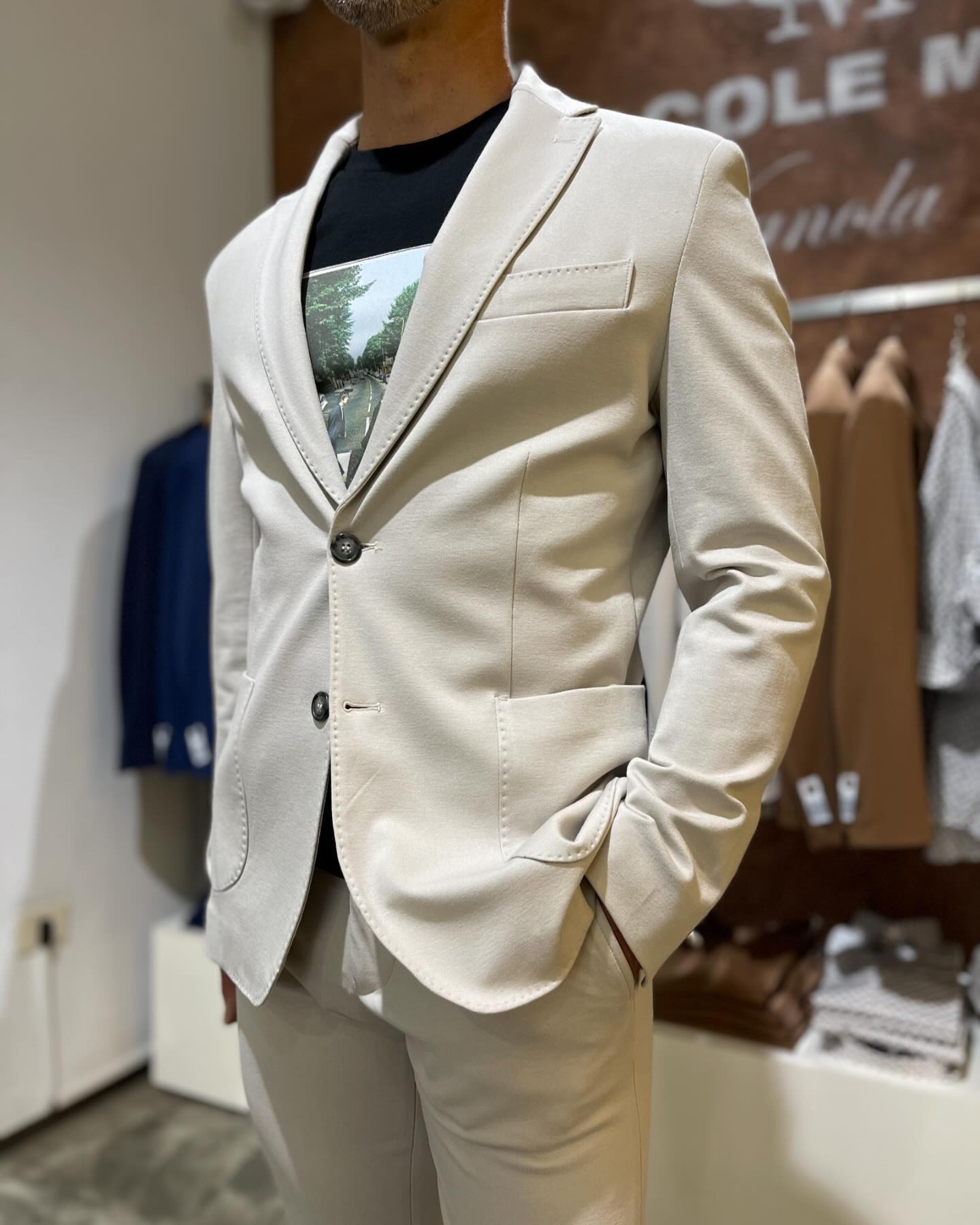 Abito uomo punto Milano  non comodo MOLTO DI PIÙ !! Diverse le varianti e soprattutto la possibilità di scegliere la tg del  pantalone diversa da quella della giacca  🤩😎