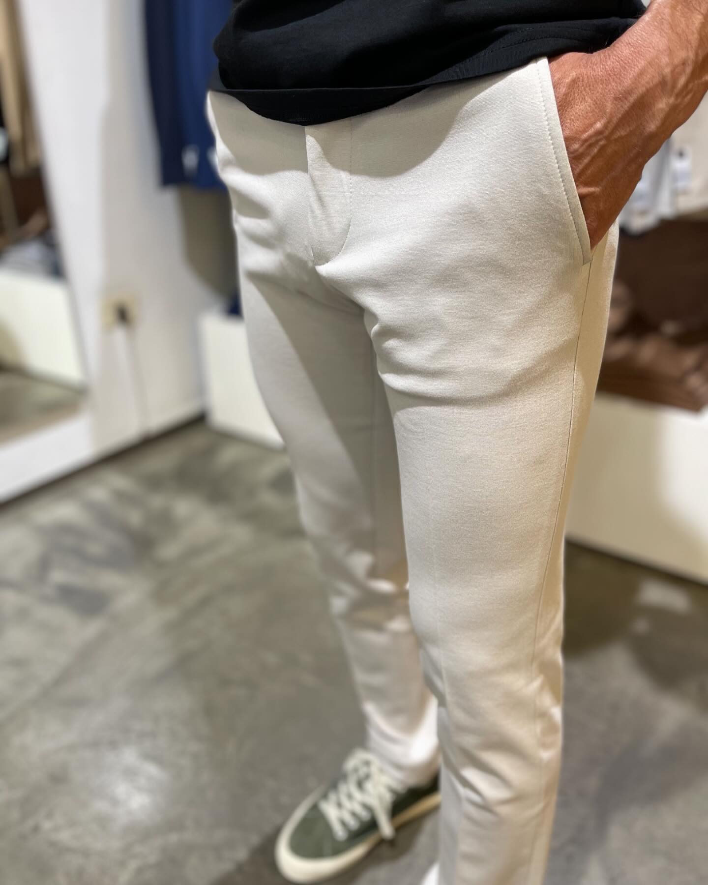 Abito uomo punto Milano  non comodo MOLTO DI PIÙ !! Diverse le varianti e soprattutto la possibilità di scegliere la tg del  pantalone diversa da quella della giacca  🤩😎