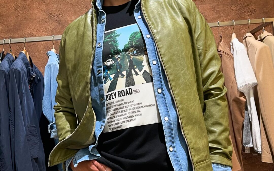 Tempo instabile? Ecco la vestita perfetta giubbino in ecopelle camicia di jeans Tshirt con stampa e